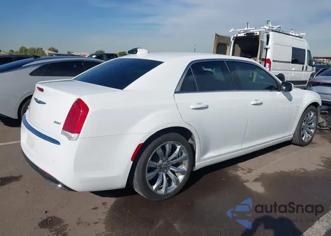 2017 Chrysler 300 Limited из США, поврежденный, VIN 2C3CCAAG2HH647193